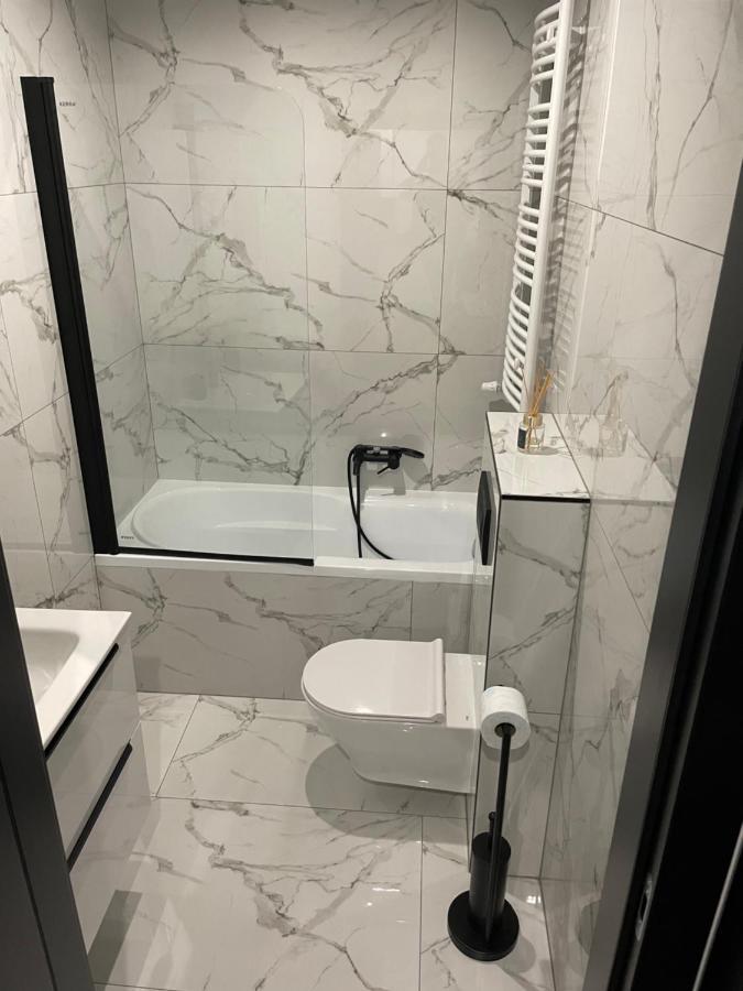 Smart Central Stay 2, Rynek, Sienkiewicza 24-Hour Check-In Zameldowanie Calodobowe Kielce Ngoại thất bức ảnh